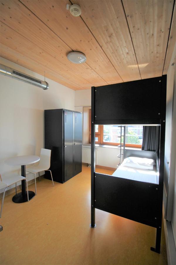 Chambre avec 2 Lits Superposés avec Douche Privative - Toilettes Communes